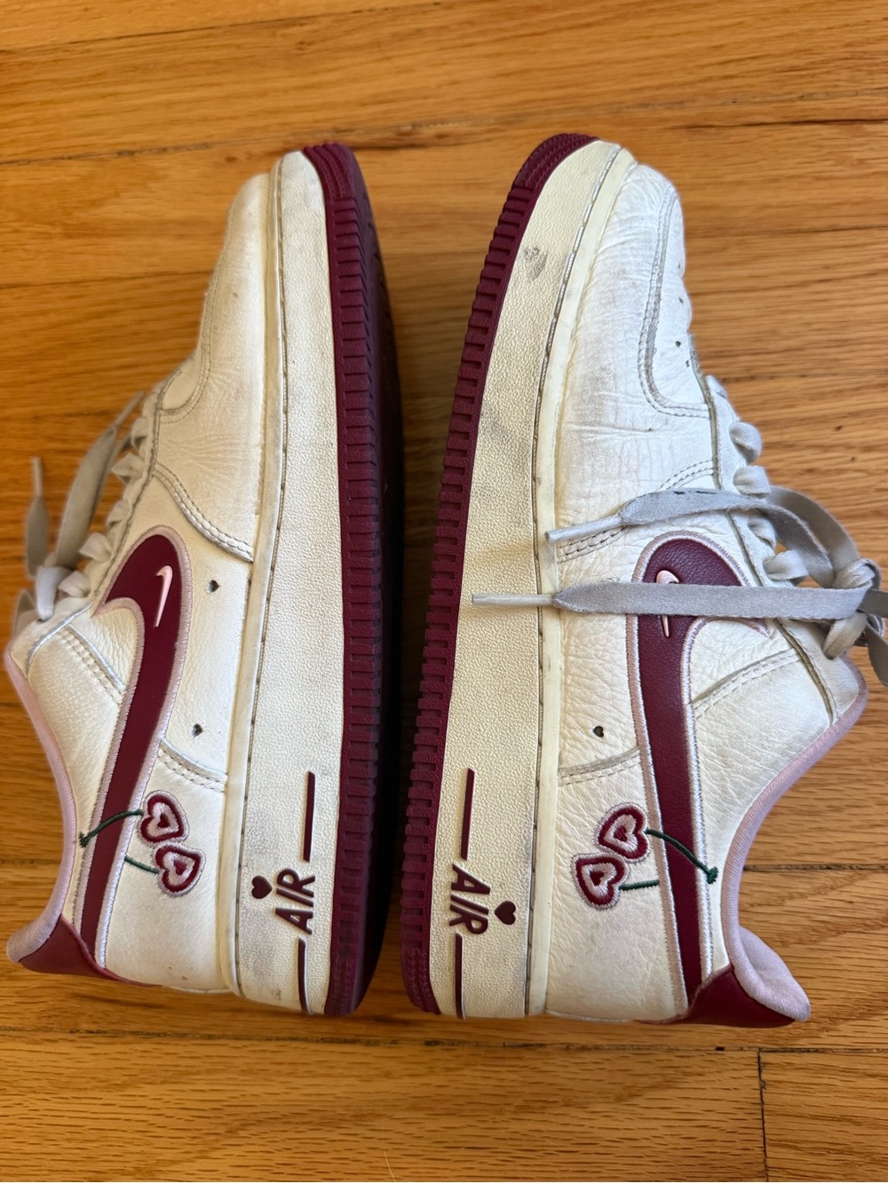 Nike cherry valentines size 8